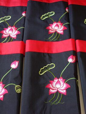 Placemats Set Of 6 Black & Red w/Embroidery Kitchen Table Mats Vintage 17X12"New